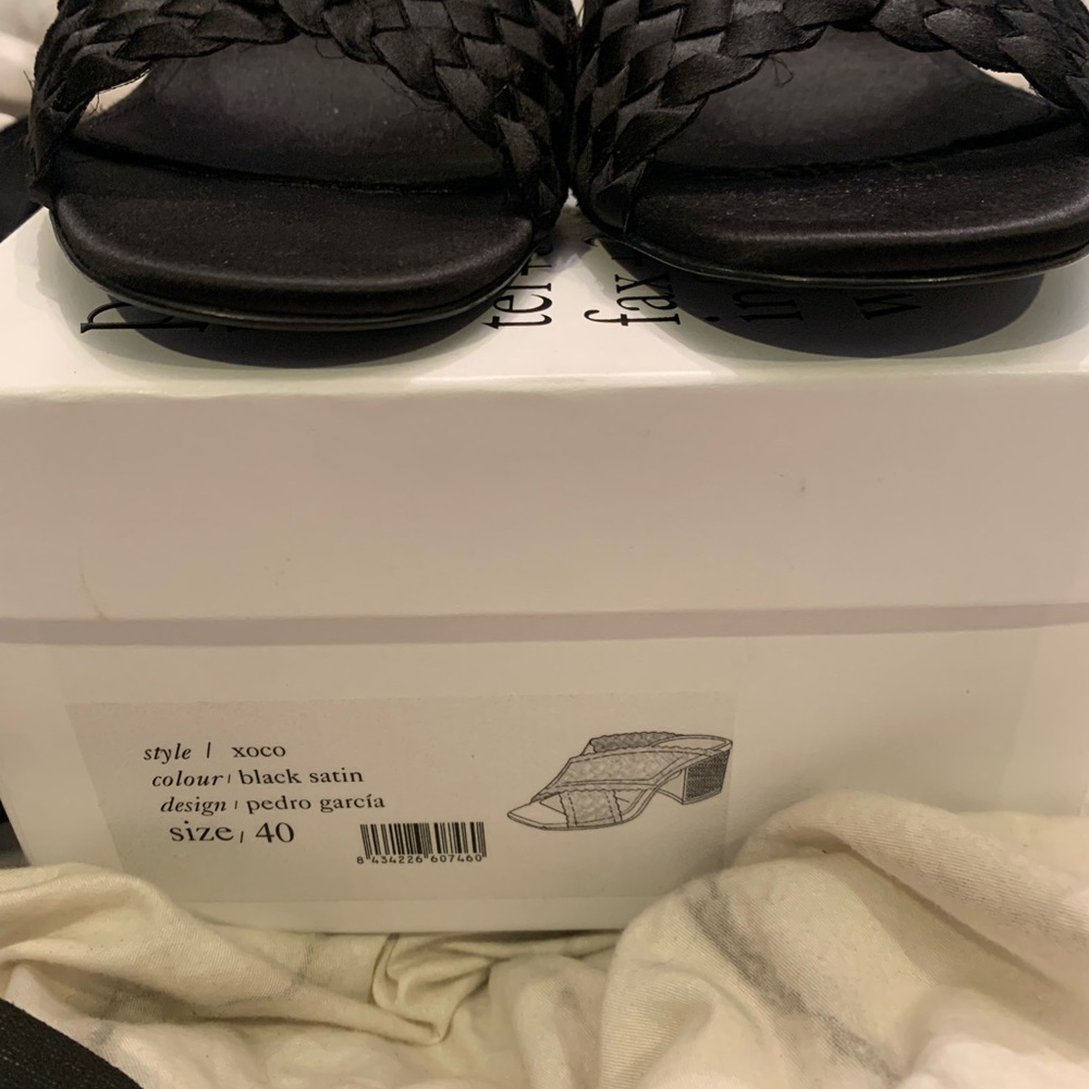 NWB Pedro Garcia Xoco Satin Swarovski Crystal Block Heel Sandal - Picture 10 of 11